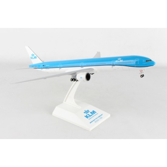 PPC 1/200 KLM B777-300ER STANDARD LIVERY PLASTIC SNAP-FIT MODEL