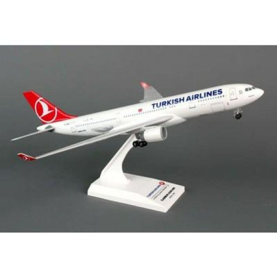 SKR743 - 1/200 TURKISH A330-200 WITH GEAR SKR743 - 1/200 TURKISH A330-200 WITH GEAR