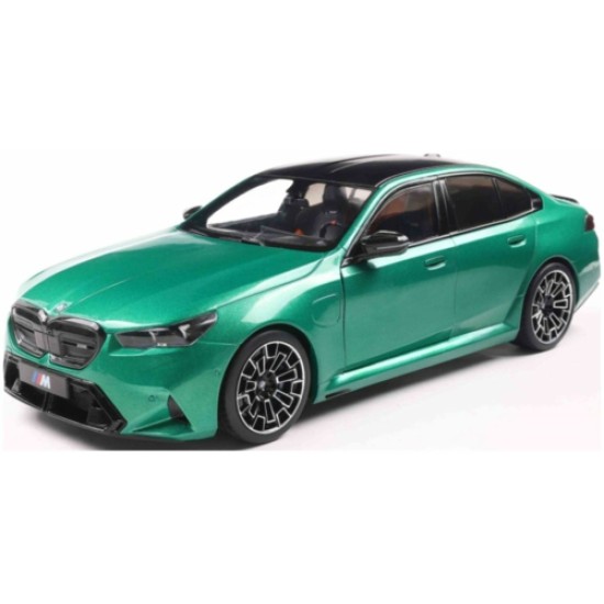 SOL1814701 - 1/18 BMW M5 M ISLE OF MAN GREEN METALLIC 2025 SOL1814701 - 1/18 BMW M5 M ISLE OF MAN GREEN METALLIC 2025