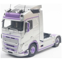 SOL2400105 - 1/24 VOLVO TRUCKS FH GLOBETROTTER XL SILVER AND PURPLE 2023 SOL2400105 - 1/24 VOLVO TRUCKS FH GLOBETROTTER XL SILVER AND PURPLE 2023