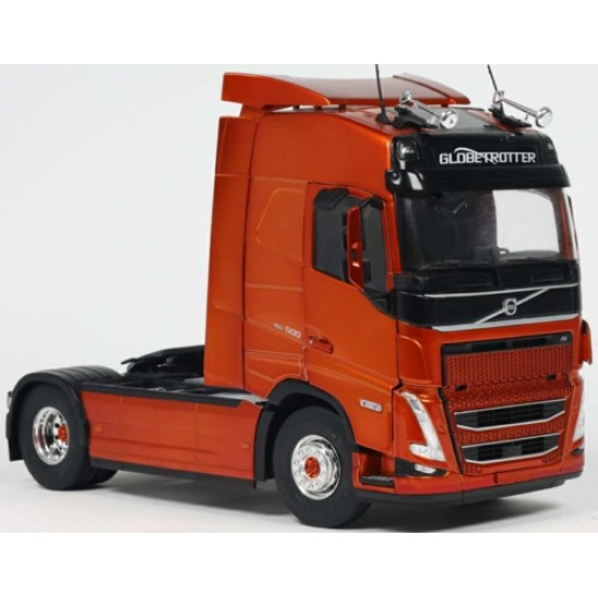 SOL2400108 - 1/24 VOLVO TRUCKS FH GLOBETROTTER XL GOLDEN RED METALLIC 2023