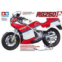 1/12 SUZUKI RG250 F FULL OPTIONS (PLASTIC KIT) 1/12 SUZUKI RG250 F FULL OPTIONS (PLASTIC KIT)