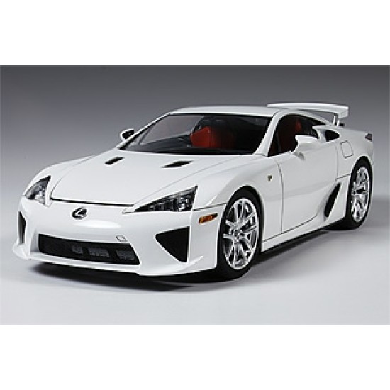 1/24 LEXUS LFA SUPERCAR (PLASTIC MODEL KIT) 24319