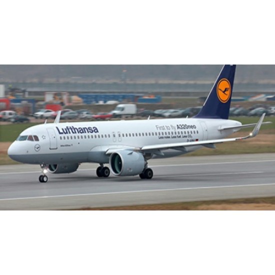 1/200 LUFTHANSA AIRBUS A320-271N D-AINA WITH STAND