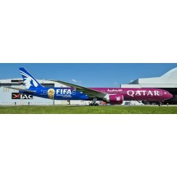 1/400 A7-BEH QATAR AIRWAYS BOEING 777-3DZER DETACHABLE GEAR