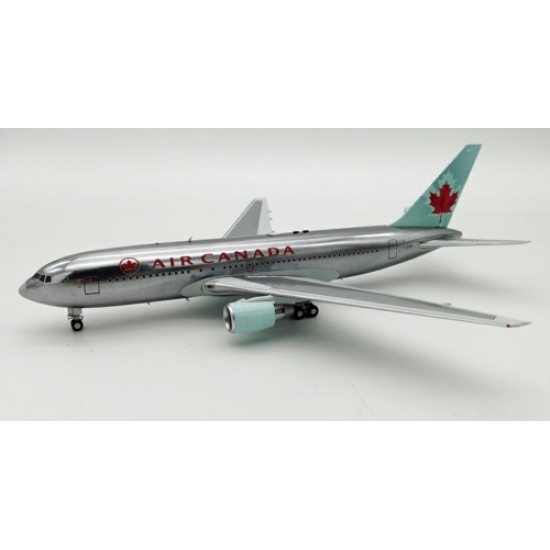 1/200 AIR CANADA BOEING 767-233/ER C-GDSP WITH STAND WBAC762DSP