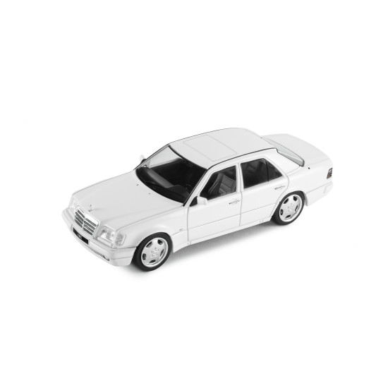 1/43 MERCEDES BENZ (W124) E60 AMG WHITE 1994 S4313205