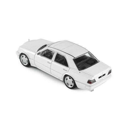 1/43 MERCEDES BENZ (W124) E60 AMG WHITE 1994 S4313205