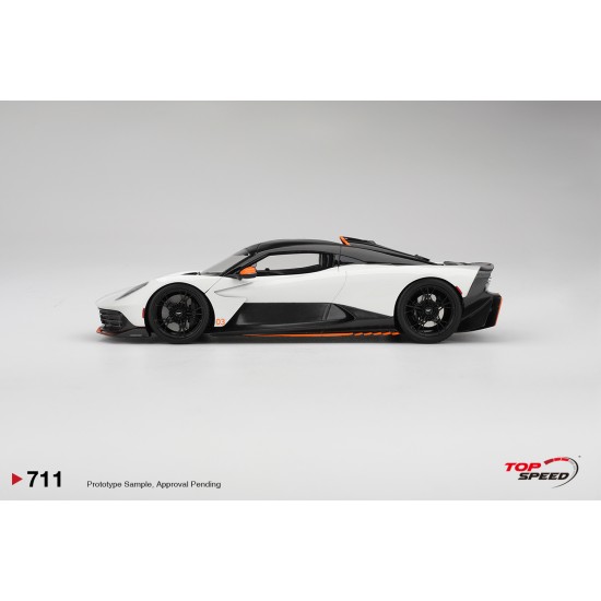 1/18 ASTON MARTIN VALHALLA LUNAR WHITE