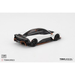 1/43 ASTON MARTIN VALHALLA LUNAR WHITE