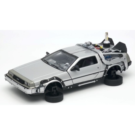 1/24 BACK TO THE FUTURE II DELOREAN FLYING WHEEL VERSION